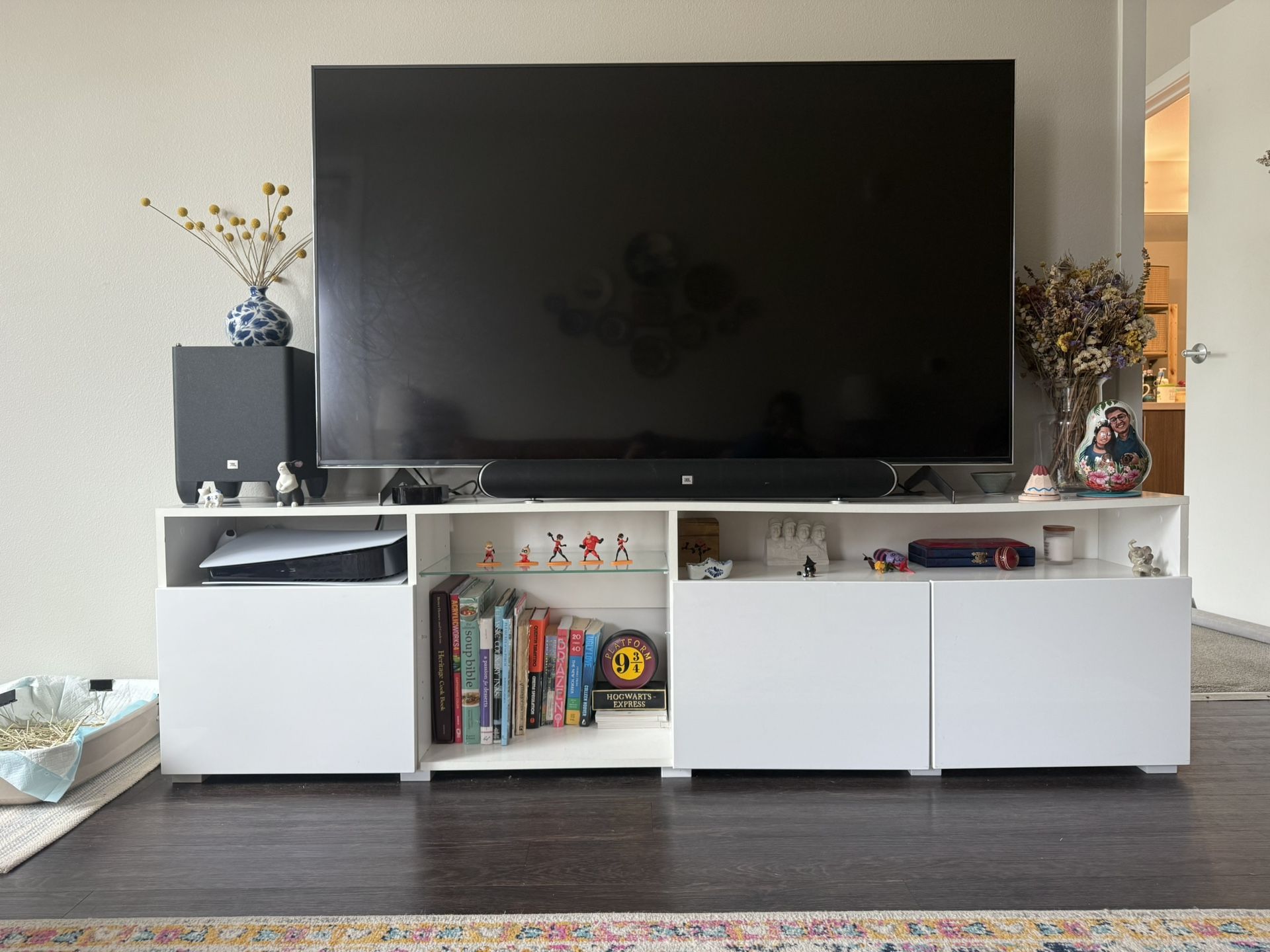 Tv Desk 79x13x21 Inches
