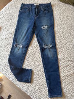 Levis 720 high rise super skinny jeans size 28
