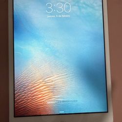 Apple iPad Mini 1st Gen (A1455)- Powers On - iCloud Locked