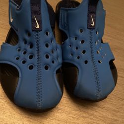 Toddler Nike water Shoes