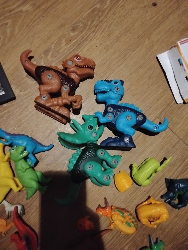 DinoSauras !! Bag Toys