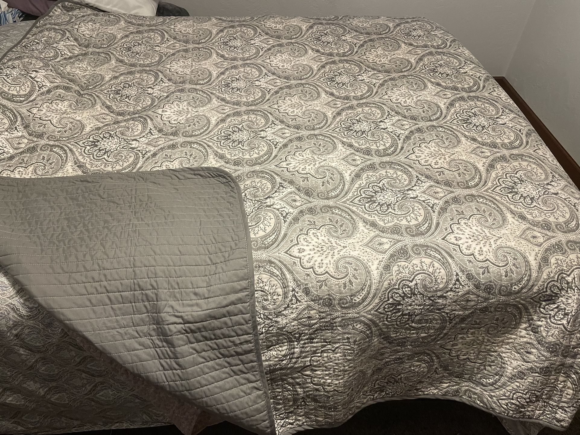 2 Bedspreads $15ea