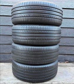 255/50/20 Goodyear Selling a set of 4 tires in excellent condition 🫡ins