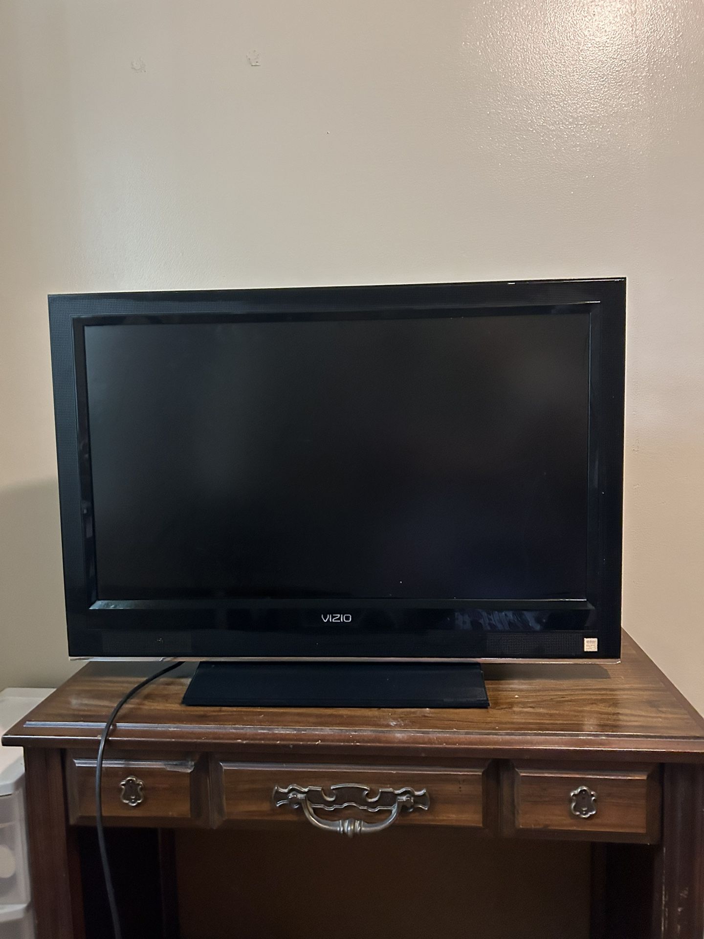 VIZIO Standing TV