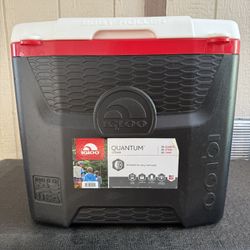 Igloo Quantum Cooler With Wheels 