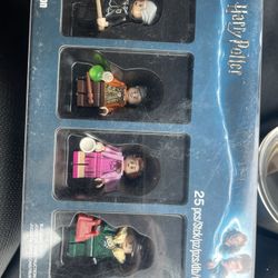 Harry Potter limited edition minifigure set of (4)