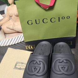 GG WOMEN'S INTERLOCKING GUCCI SLIDE SANDAL