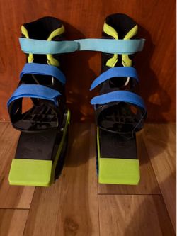 Bouncing moon boots