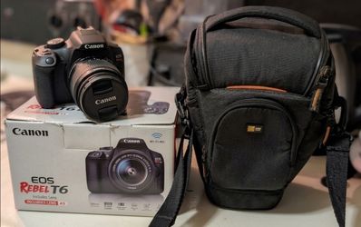 Canon EOS Rebel T6 Camera w/ carrying case