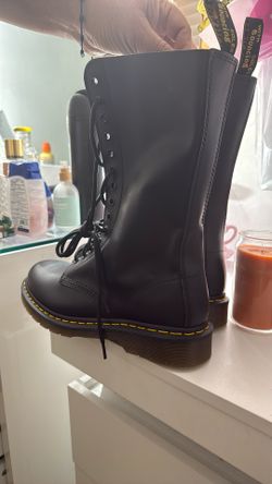 Dr.Marten Boots
