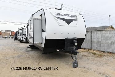 2025 Genesis Supreme Blazen 2915CRXL