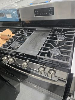 GE Natural Gas 5 Burner Gas Stove