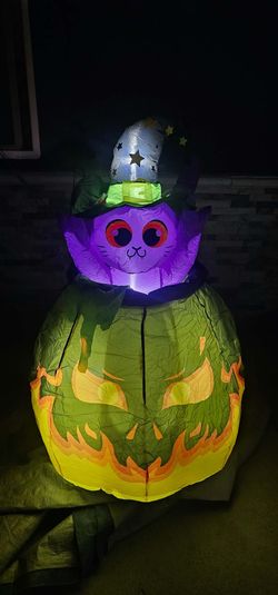Halloween Inflatable Cat goes up and down
