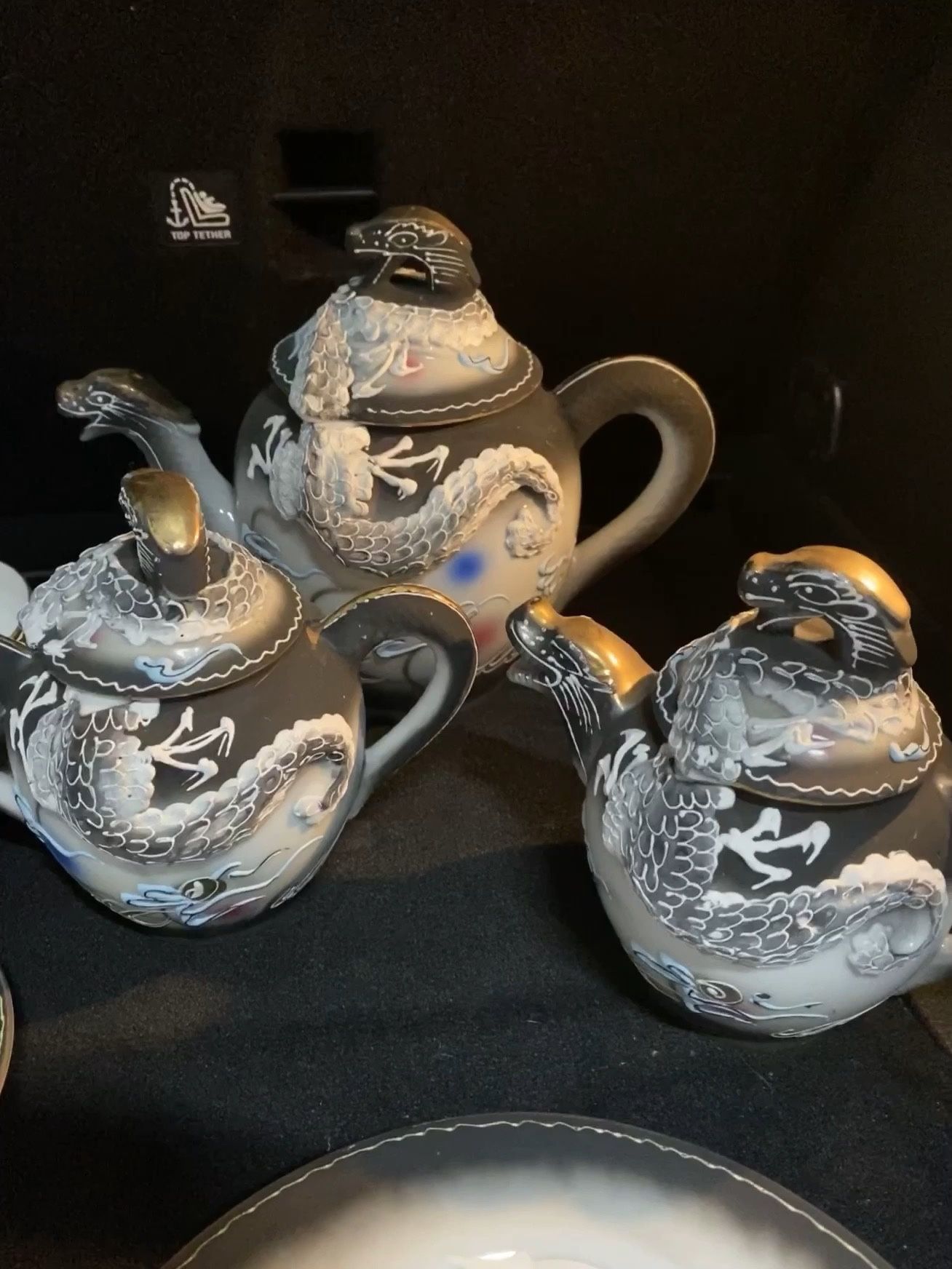 Dragon Pottery Service For 6