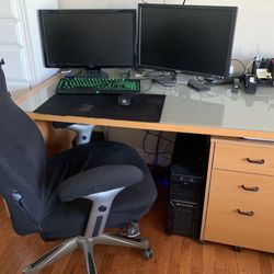 Table/desk With Glass Top