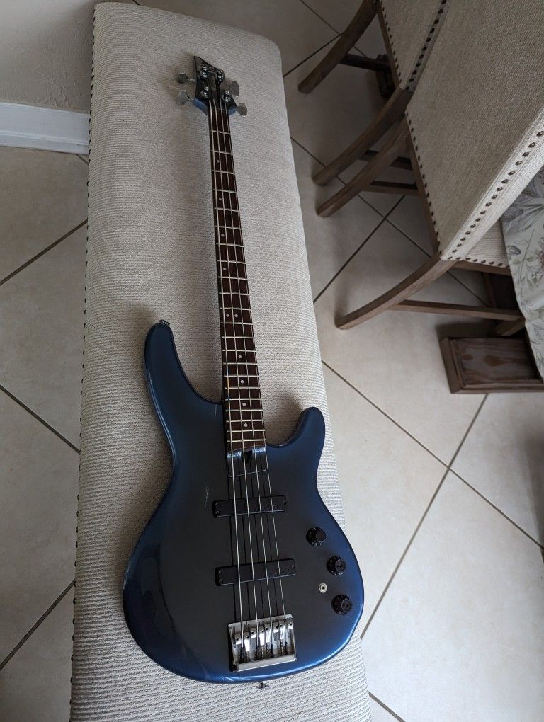 DR Heartfield Electric Bass Guitar DR-4 Made In Japan 1989