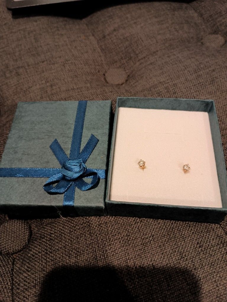 Half Carrot Diamond Earrings 