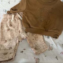 old navy Winnie the Pooh set 3 months