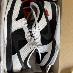 NIKE SB DUNK TIGHTBOOTH