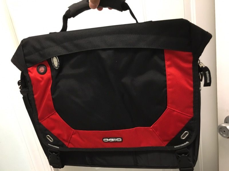 OGIO LAPTOP MESSENGER BAG