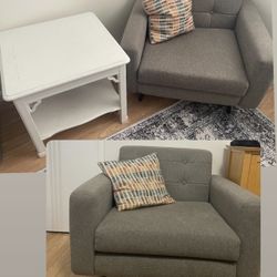 2 Accent Chairs + Coffee Table 
