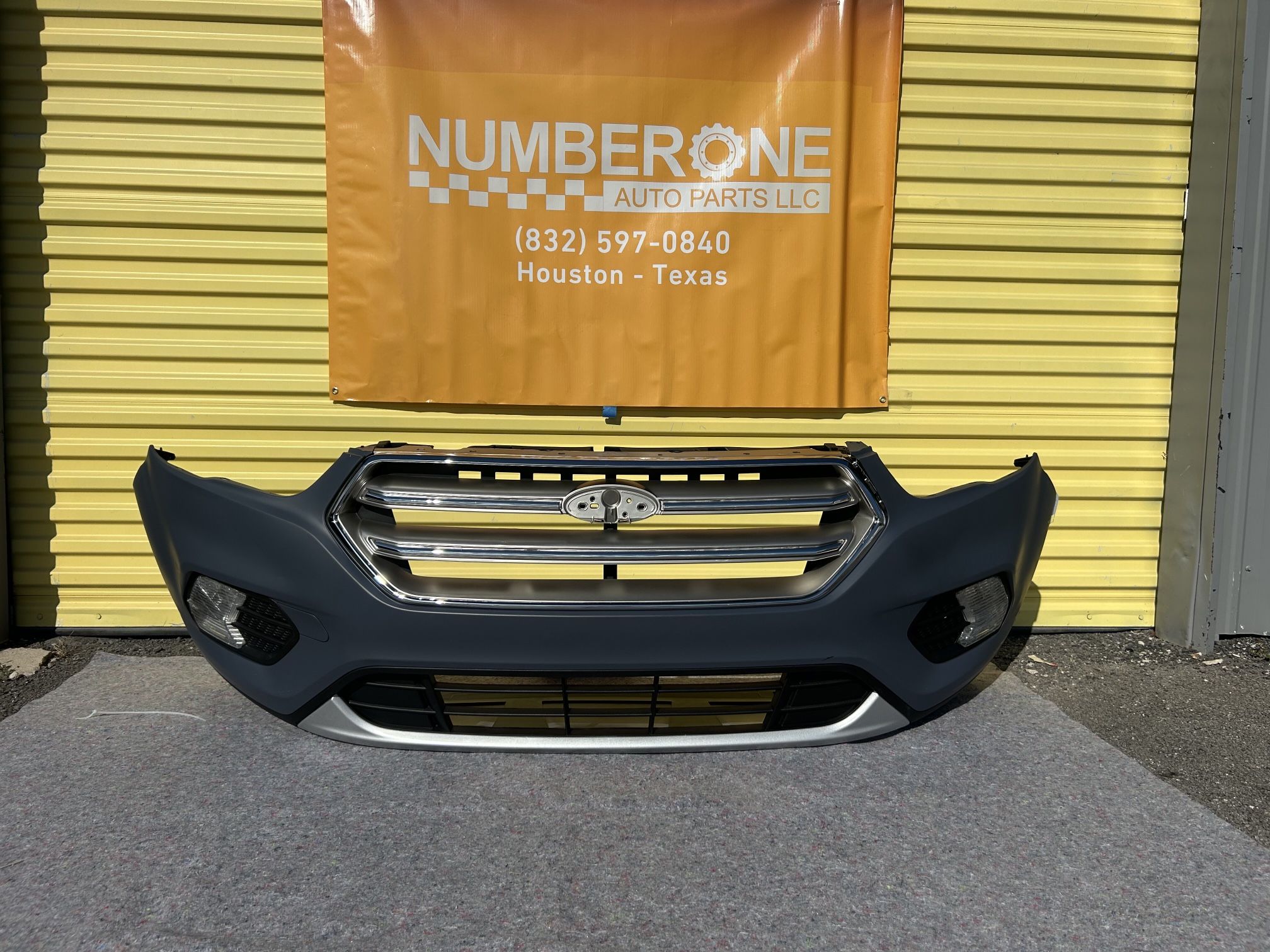 FITS 2017 2018 2019 FORD ESCAPE COMPLETE FRONT BUMPER COMPLETE 10055 Belknap Rd, Sugar Land, TX 77498 832**597**0840