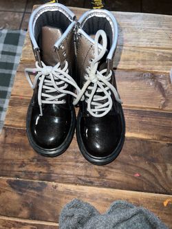 Dr martens little girls