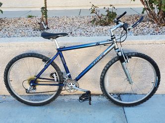 TREK 6500 ZX 21SPEED MOUNTAIN BIKE- 26INCH- SHIMANO EQUIPPED