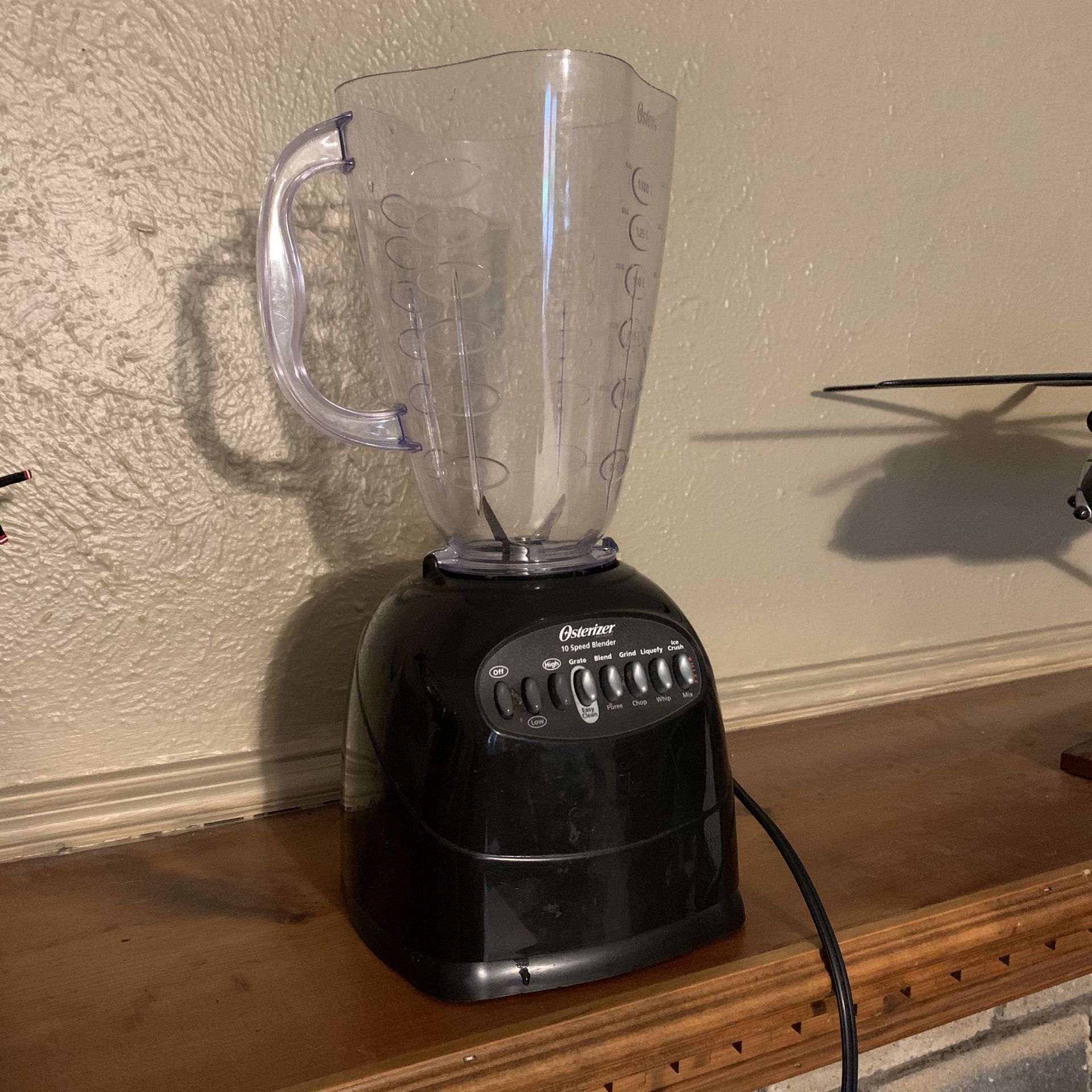 Oster Blender Replacements: Pitcher & Motor / Body