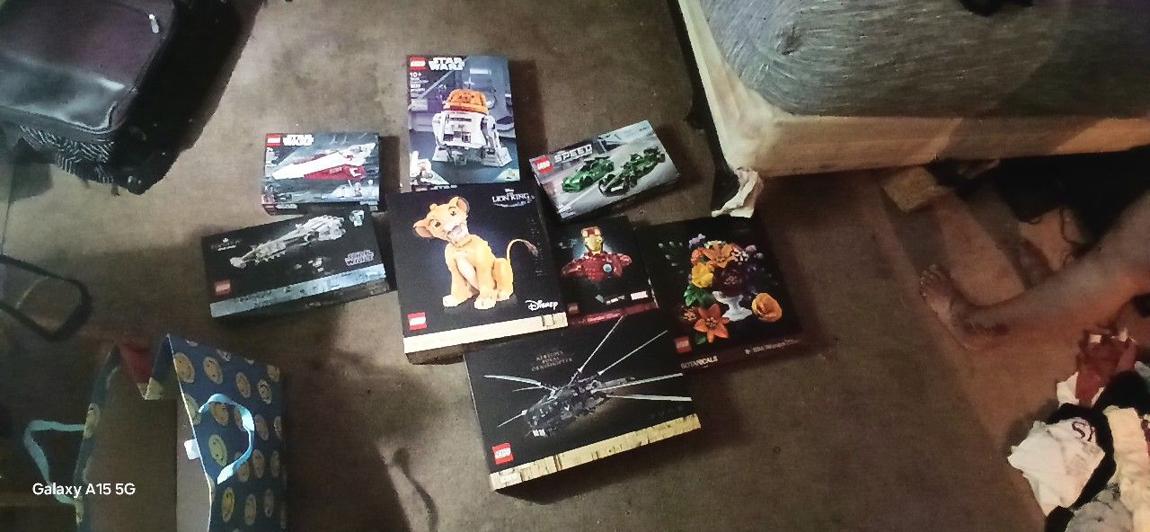 7 Asssorted Brand Legos Fortnight