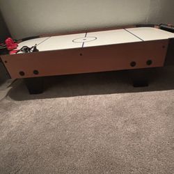 Air Hockey: Table Top Game