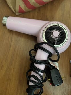 Remington Blow Dryer Pretty New still