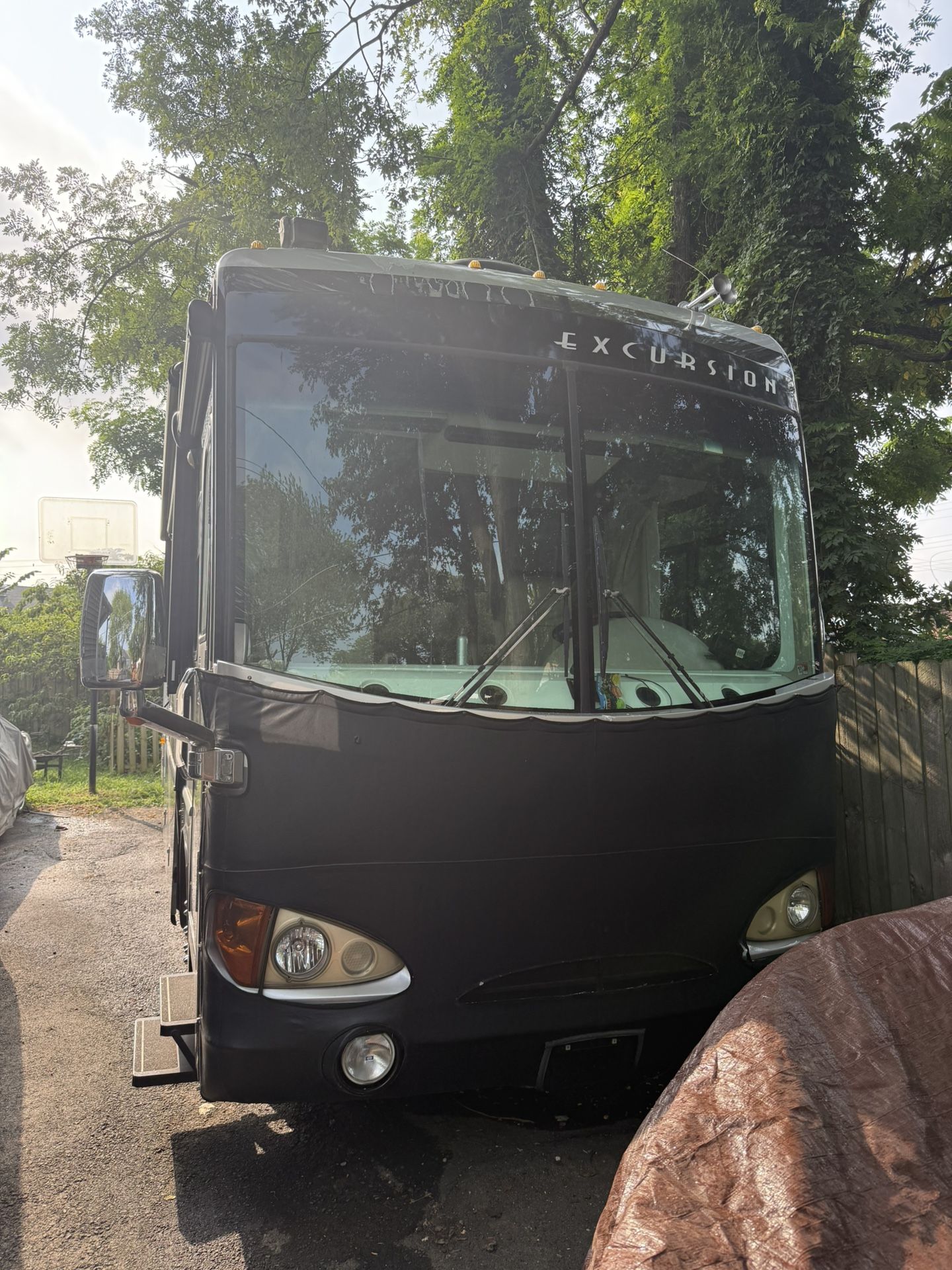 2005 Fleetwood Excursion $60k OBO Get A Free custom Harley!!!