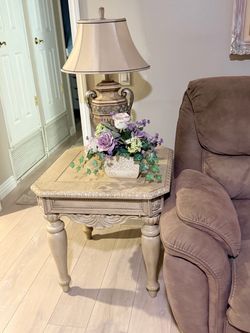 Set of 3 living room tables (1 coffee table and 2 end tables)