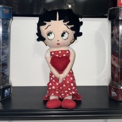 Vintage / Y2K 18 Inch Betty Boop Hold Heart Plush 