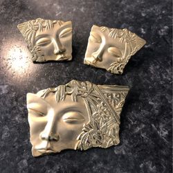 Beautiful Earrings And Pendant 