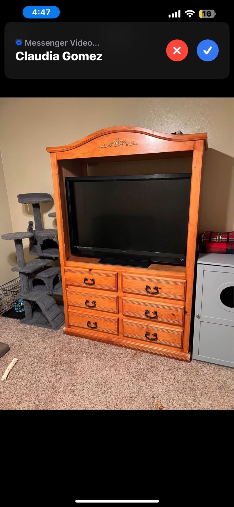 Entertainment center