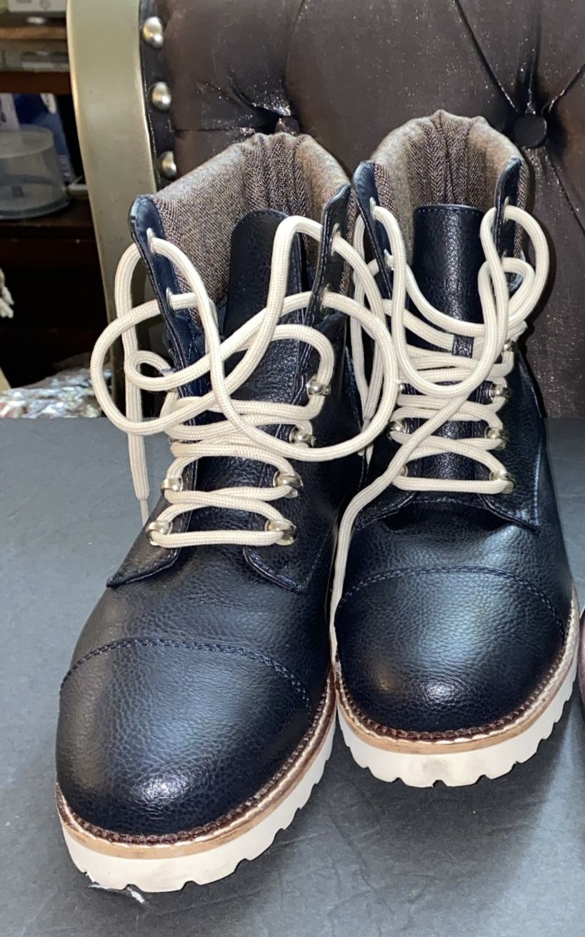 Nautica Women's Size 8 Blue Used Faylene Hiking Snow Boots