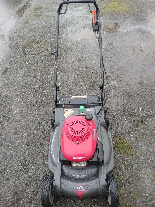 (((LIKE NEW))) Honda Versa-Mow 