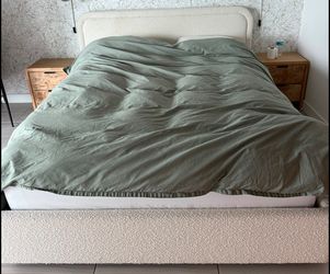 Bed and mattress