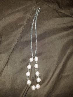 Decorative Pearl Necklace
