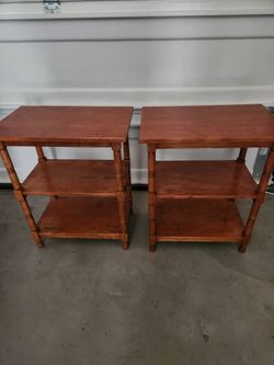 2 Matching Side Tables 
