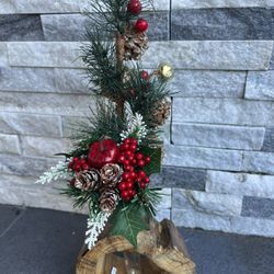 Christmas Decor W/ Apple & Bell On Pine Vine In Wood Vase 