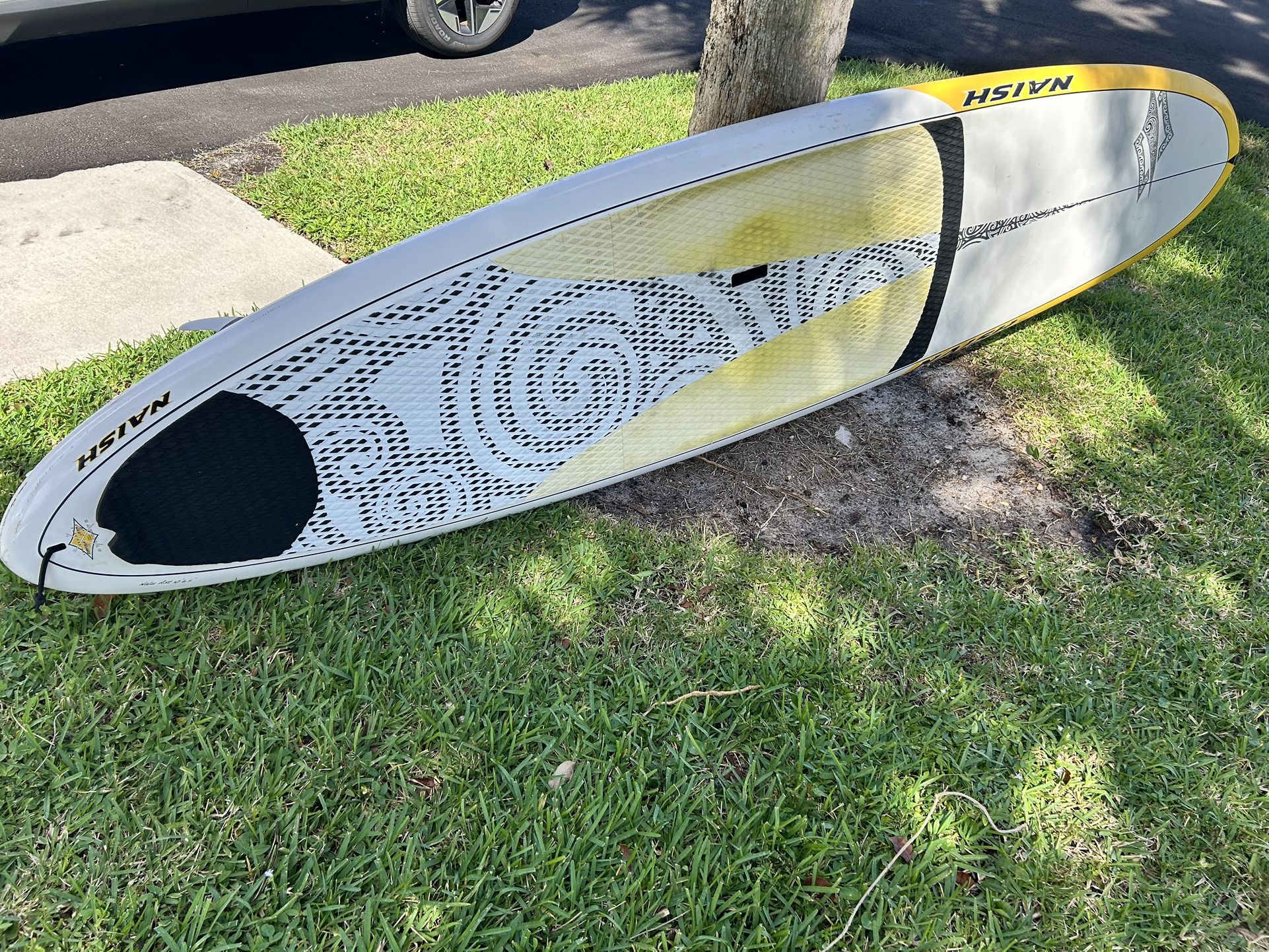 Naish 10’6” Stand Up Paddle Board w/accessories