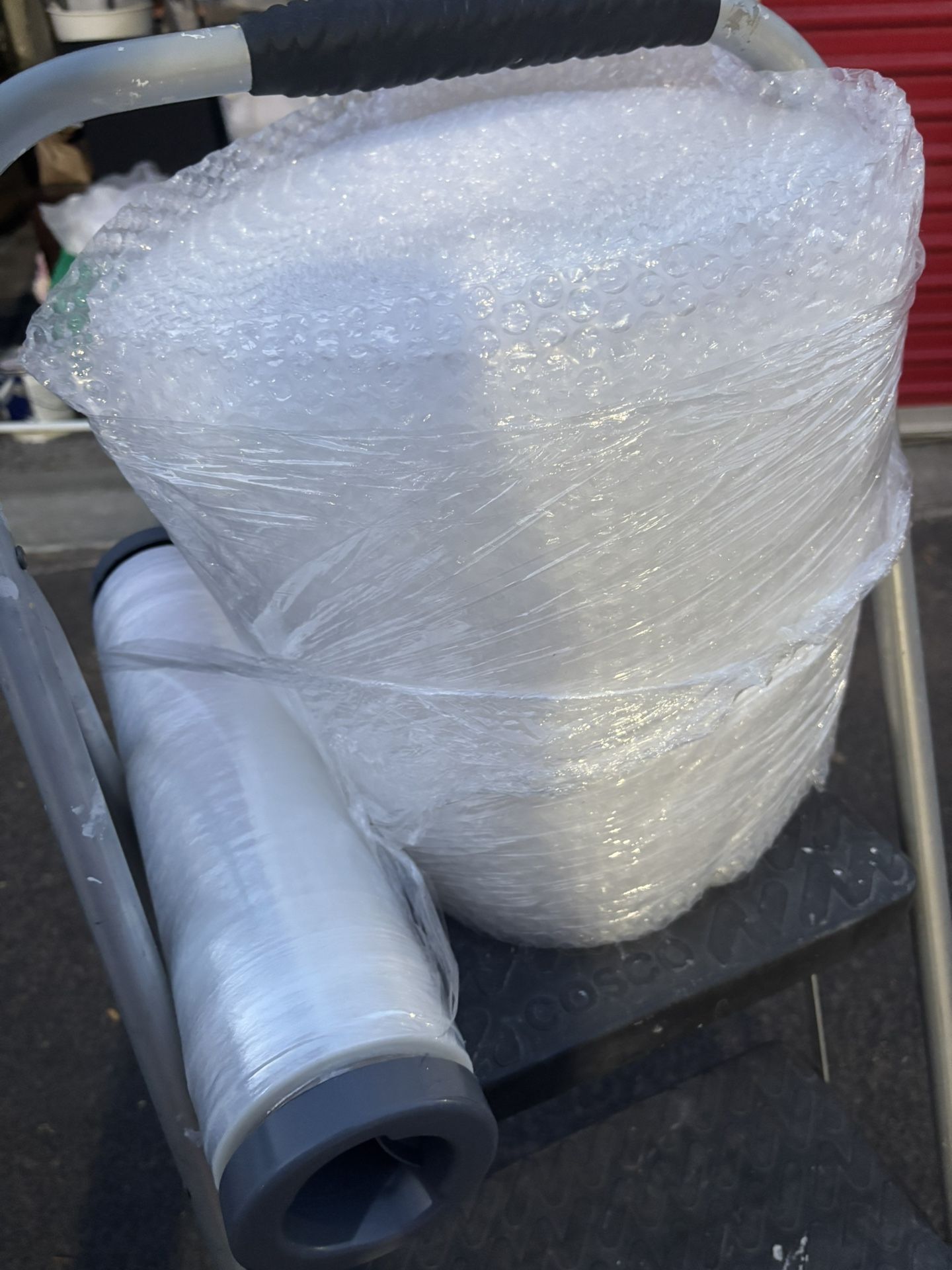 Bubble Wrap And Plastic Wrap