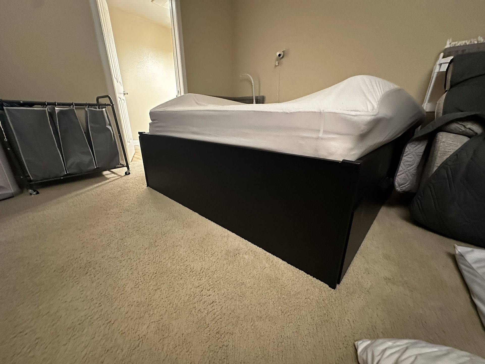 Queen Sized Bed Frame With 4 Storage Drawers