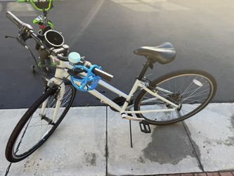 Women’s Bike Atlas (400.00 New) Great Condition