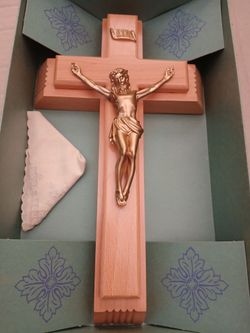 2 new wood style religious cross's