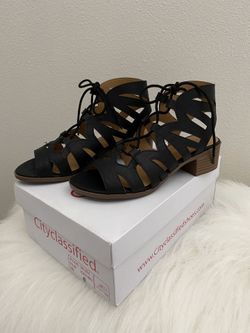 New lace up black sandals Sz 6