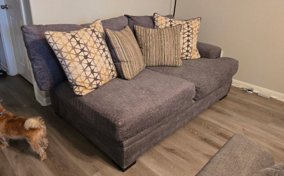 Couch Sectional* CINDY CRAWFORD HOME **Or Best Offer*